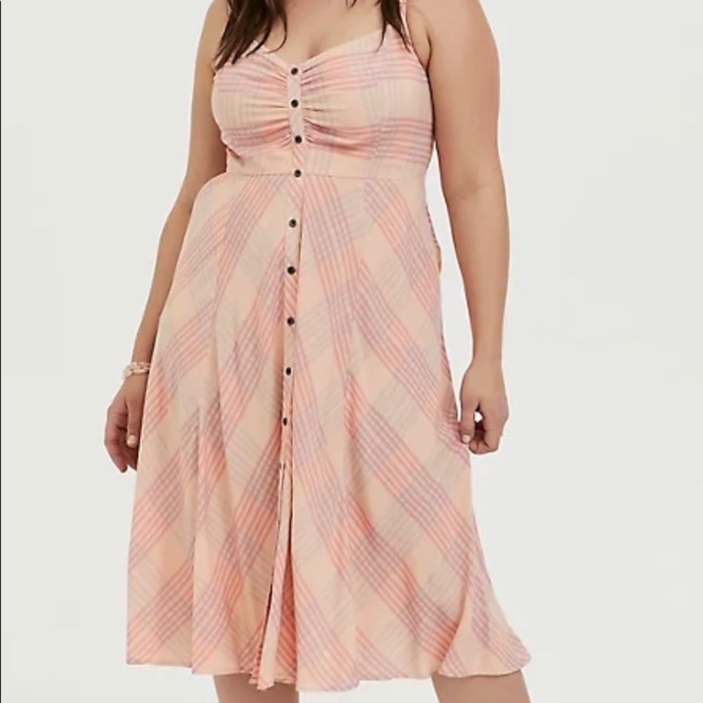 Torrid Peach Pink Plaid Challis Button Front Midi Dress